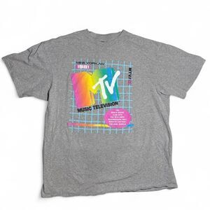 MTV grey graphic tee 80s style graphic Size XL T-shirt